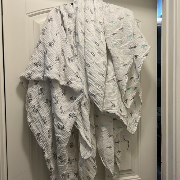 Three set of 3 Aden + Anáis Muslin Baby Boy blankets bundle - Picture 2 of 3